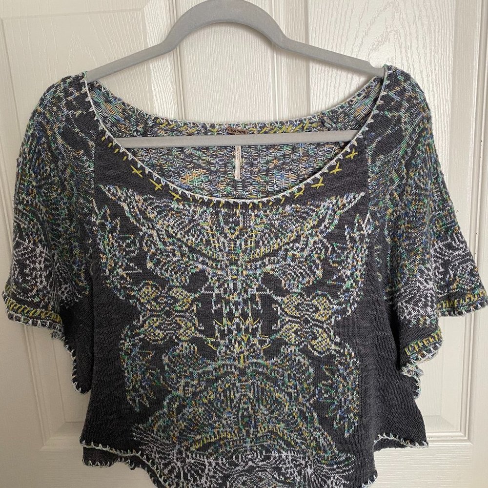 Free People Cropped Sweater Gray Aztec Print Knit-Ruffled-Embroidered SMALL